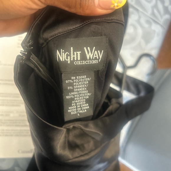 Stunning  black Sequin Evening Gown - Size L - Picture 2 of 2